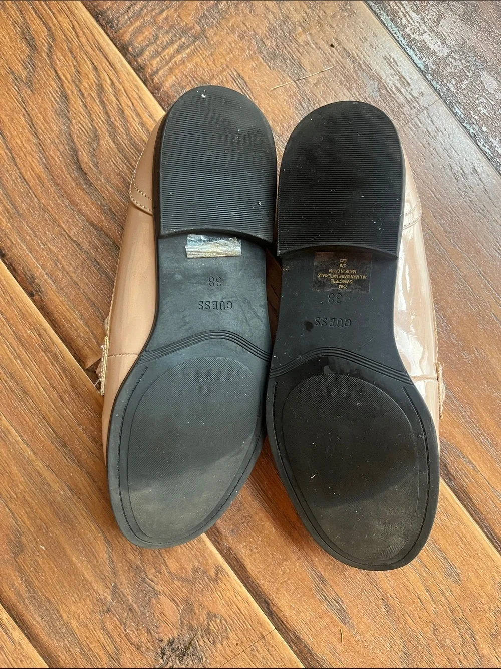 Guess Beige Patent Loafers with Gold Chain Detail - Size 7.5